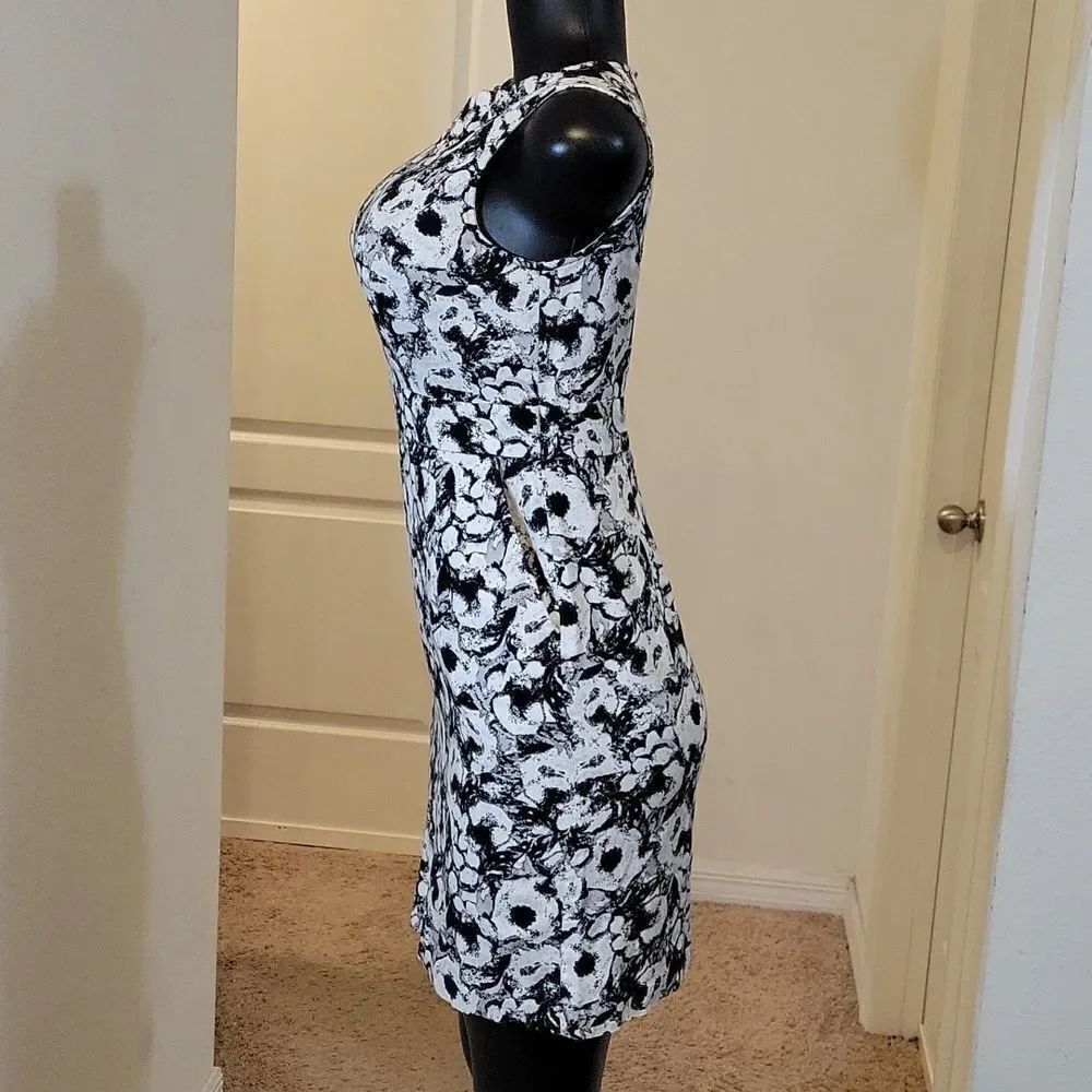 ANNE TAYLOR LOFT SLEEVELESS RUFFLE ROUNDNECK ZIPPER CLOSURE MINI DRESS - Picture 7 of 16